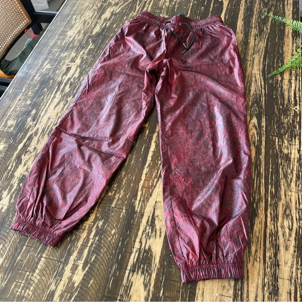 NIKE Maroon Red Snakeskin Windbreaker Pants - SMALL